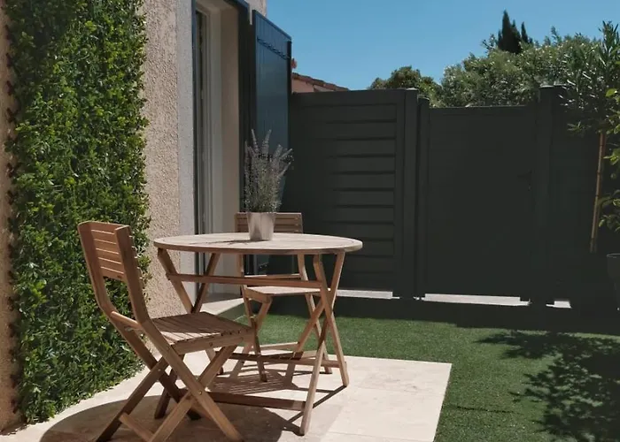 Studio Renove Avec Belle Terrasse