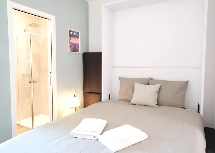 Studio Renove Avec Belle Terrasse